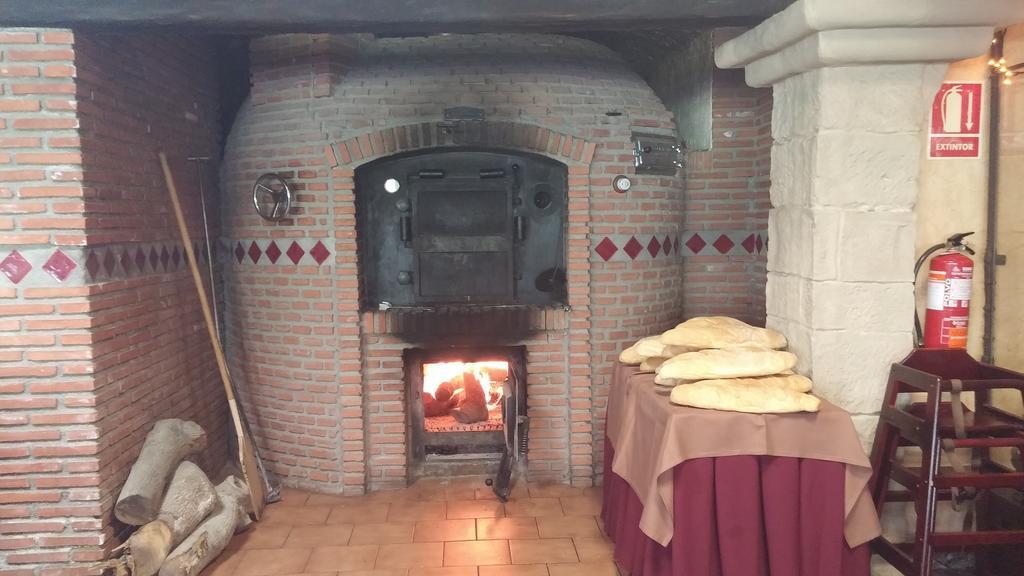 Hotel La Brasa Vélez de Benaudalla Kültér fotó